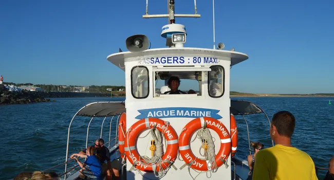 La timonerie de l'Aigue Marine avec ses bouées